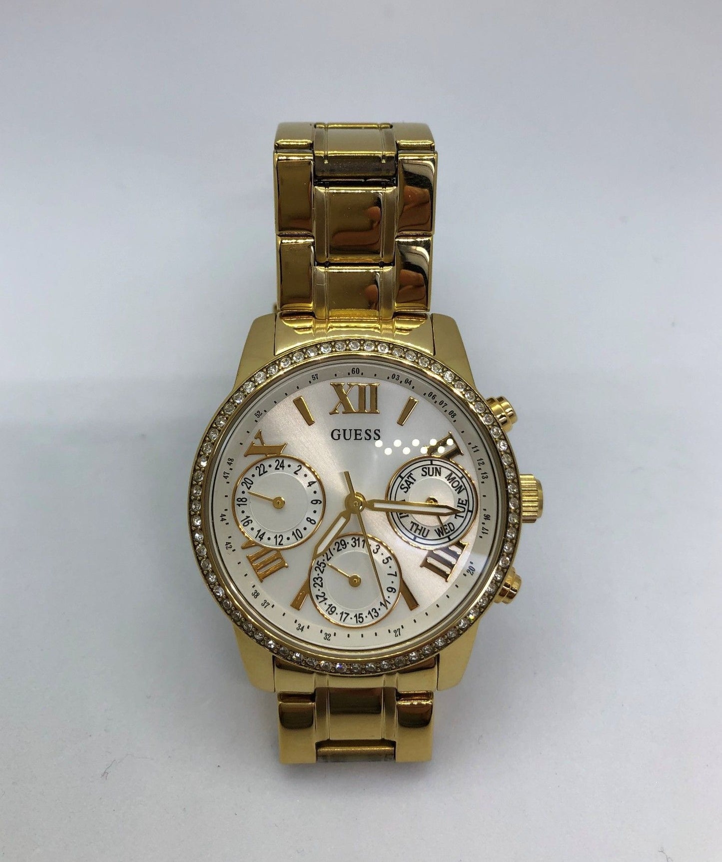 Guess Damen Analog Quarz Uhr mit Edelstahl Armband W0623L3 - Watchshop24.eu
