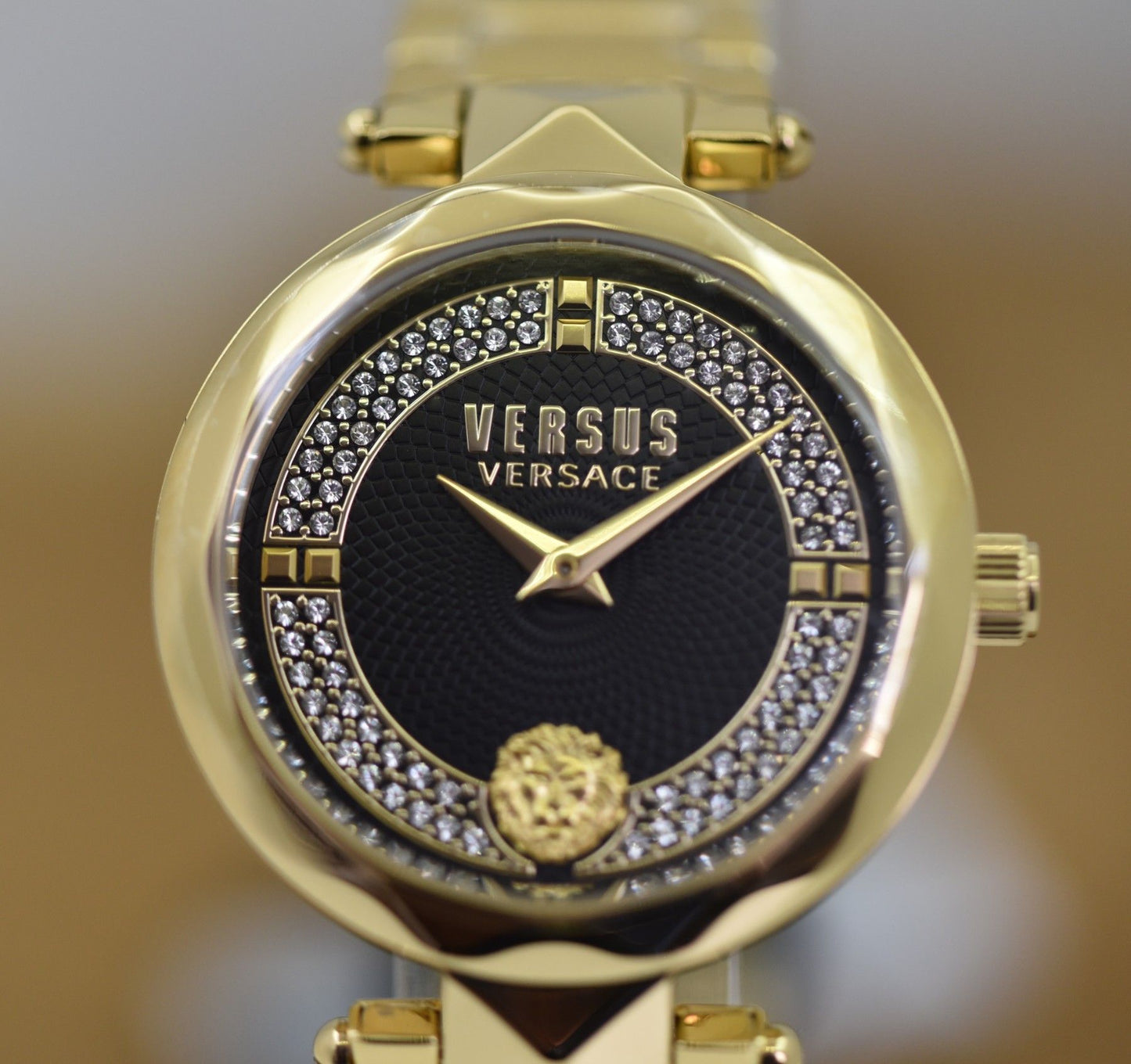Versus Versace VSPCD8620 Frauenuhr Covent Garden Crystal - Watchshop24.eu
