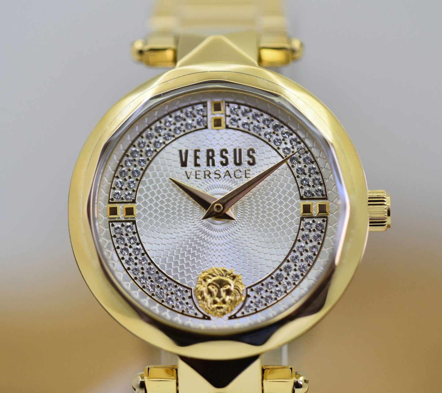 Versus Versace VSPCD8020 Frauenuhr Covent Garden Crystal - Watchshop24.eu