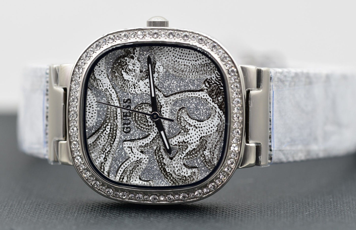 Guess GW0304L1 Quarzuhr Tapestry Silber - Watchshop24.eu