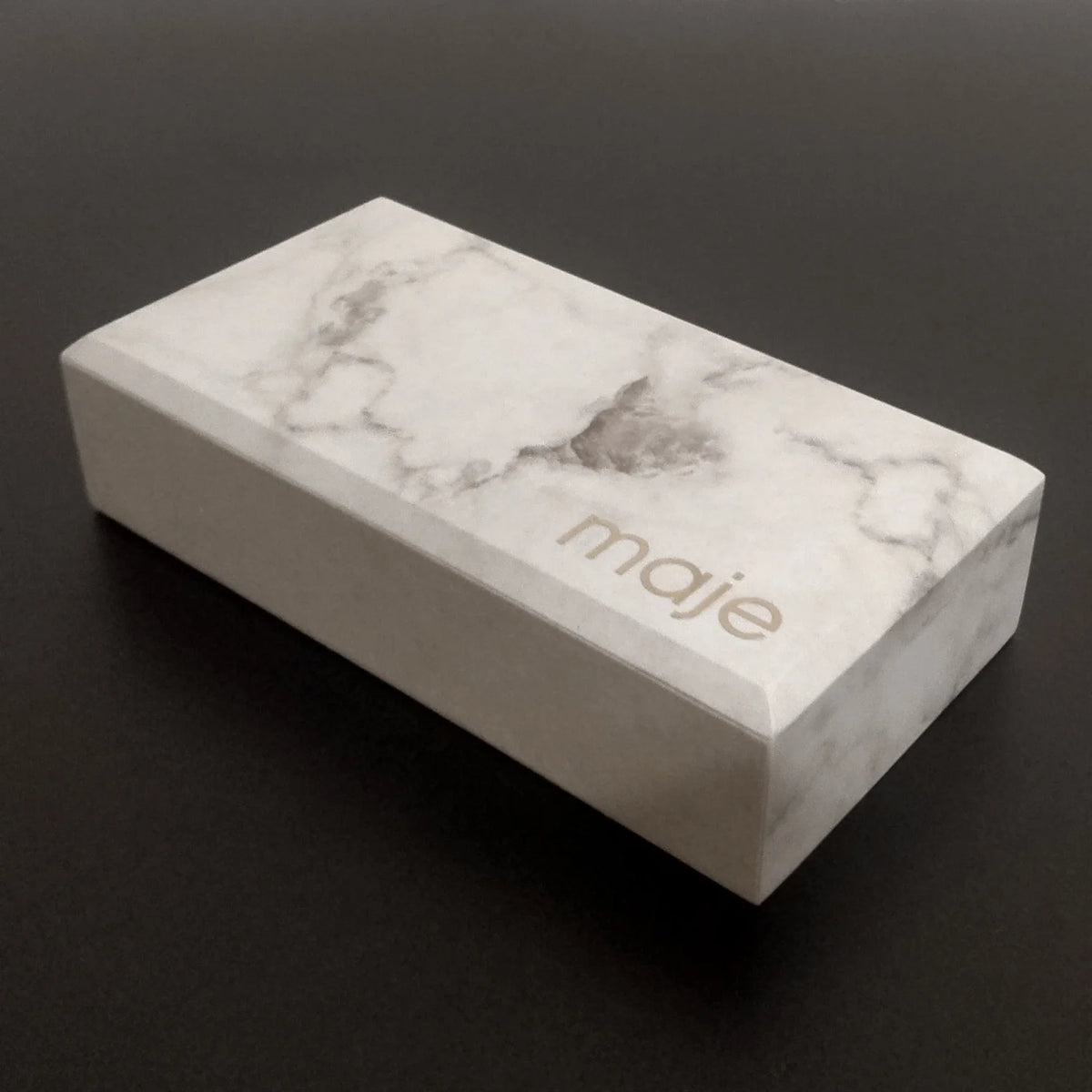 maje-logoblock-mjlb17100395.jpg
