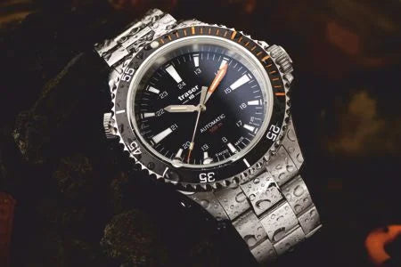 Traser 110321 P67 Diver Black Spezial-Set – Schweizer Automatik-Taucheruhr mit Trigalight