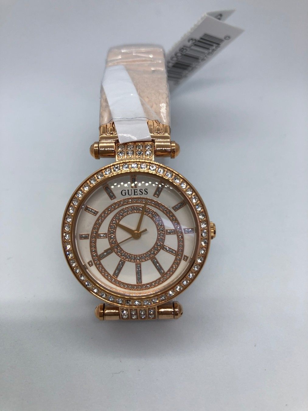 Guess Muse Damenuhr W1008L3 - Edelstahlgehäuse, rosegoldfarbene W1008L3 - Watchshop24.eu