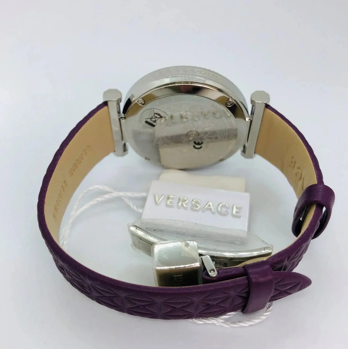 Elegante Versace V-Helix Damen-Armbanduhr für stilbewusste Frauen - Watchshop24.eu