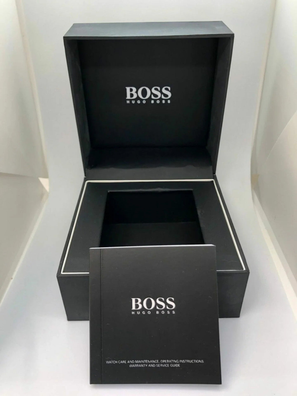 Eleganter Hugo Boss 1513630 Chronograph TROPHY für stilbewusste Männer - Watchshop24.eu