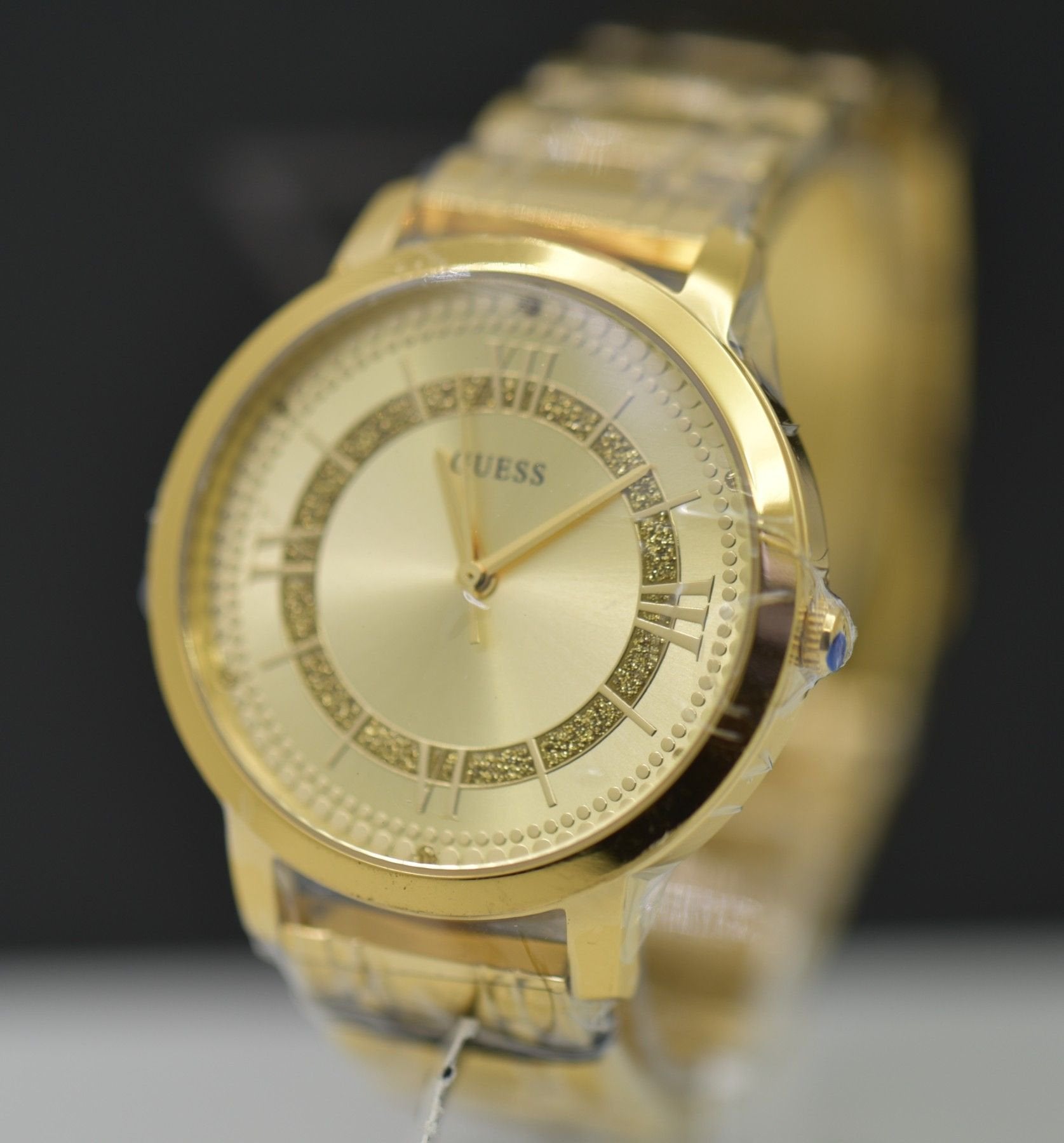 Guess W0933L2 Damen Quarz Armbanduhr - Watchshop24.eu