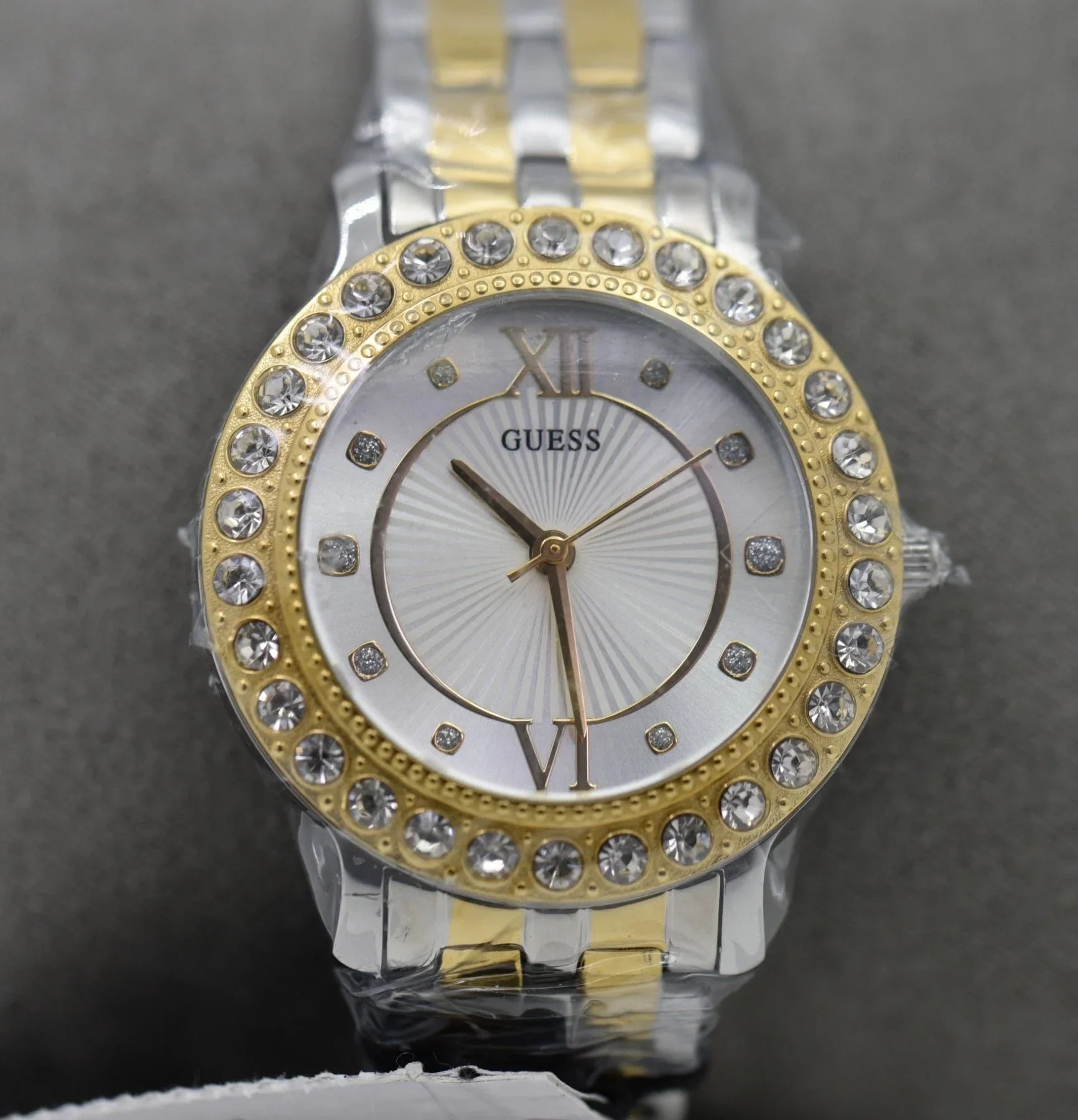 Guess W1062L4 Damenuhr Blush - Watchshop24.eu