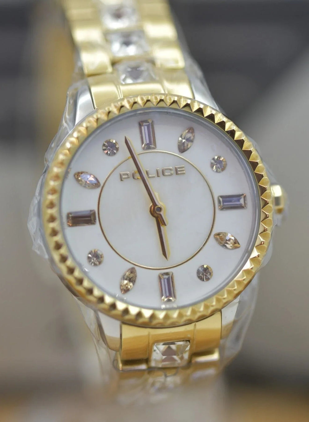 Entdecken Sie die Eleganz der Police PL.16036BSTG/28M Mopion Frauenuhr - Watchshop24.eu