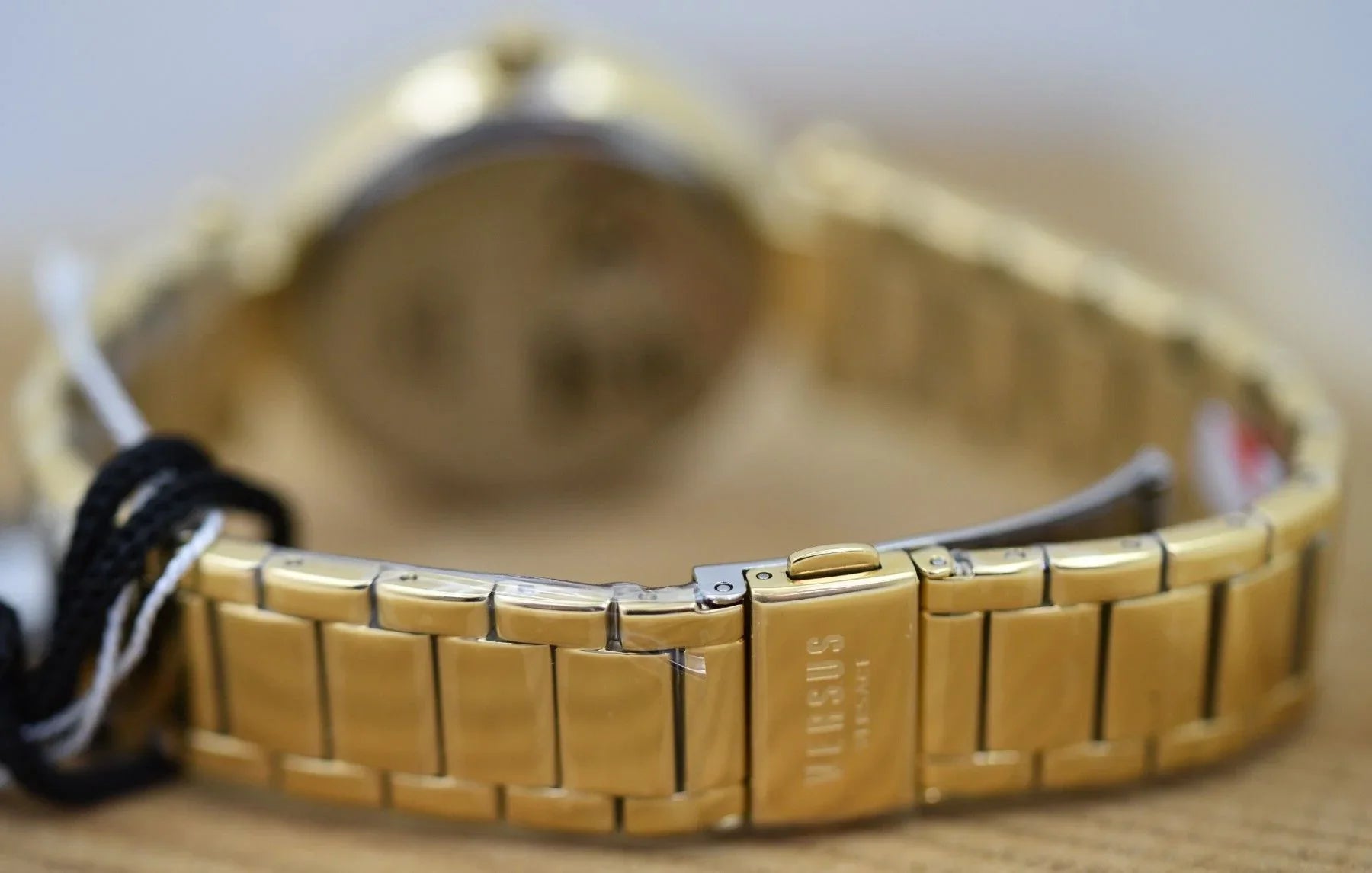 Versus Versace VSPCD8520 Frauenuhr Covent Garden Crystal - Watchshop24.eu