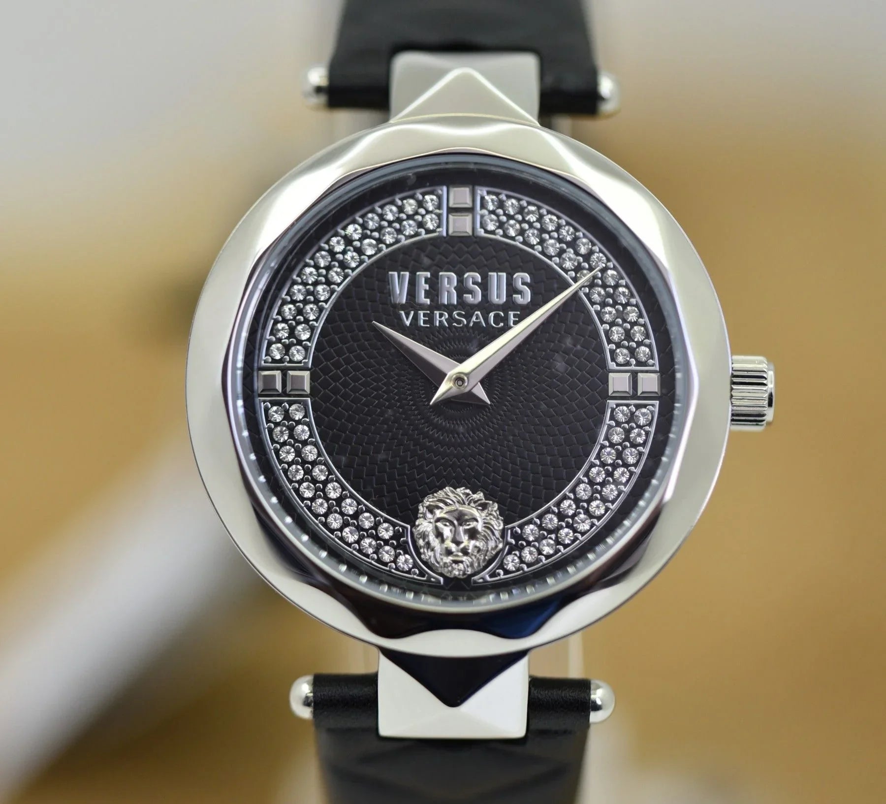 Versus Versace VSPCD7120 Frauenuhr Covent Garden Crystal - Watchshop24.eu