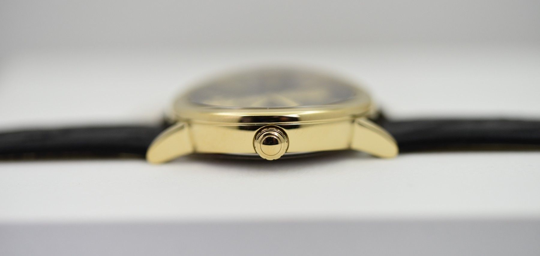 Versace VEHC00119 Virtus Damenuhr - Watchshop24.eu