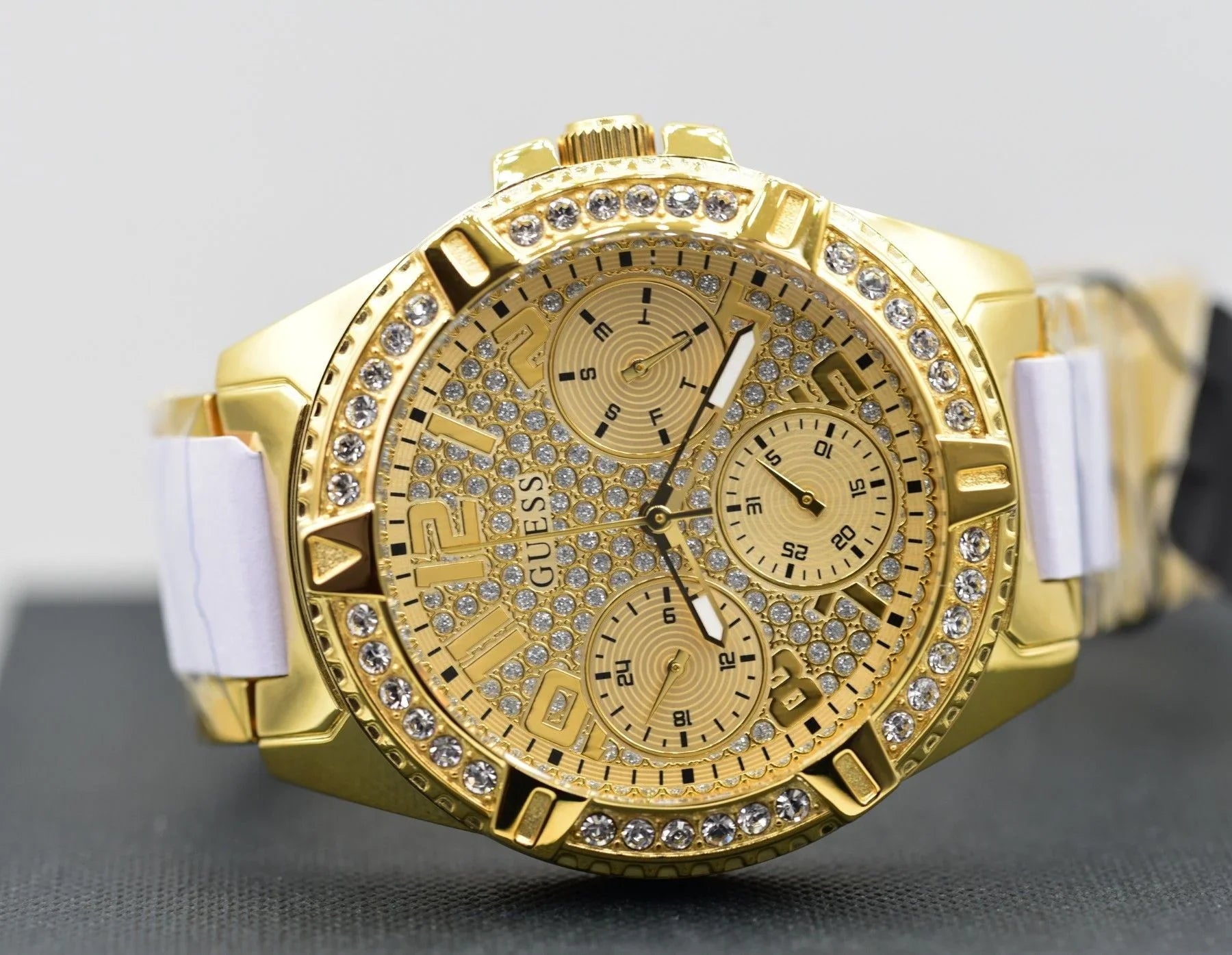 Guess W1156L2 Frontier Damenuhr - Watchshop24.eu