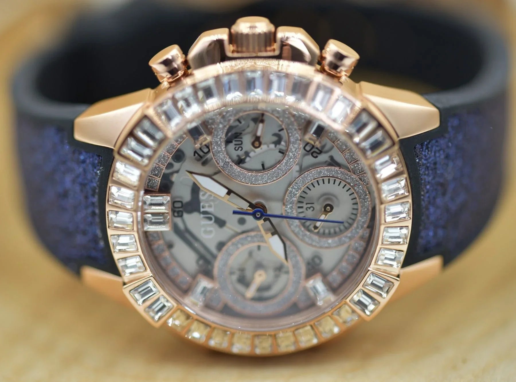 Guess GW0313L3 Multifunktionsuhr Bombshell - Watchshop24.eu